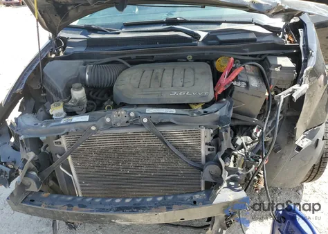 2021 Chrysler Town & Country Touring из США, поврежденный, VIN 2C4RC1BG4GR296252